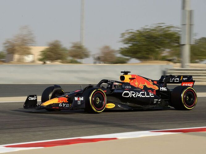 Formula 1 2022: ลูวิส แฮมิลตัน และ Max Verstappen กลับสู่เส้นทาง